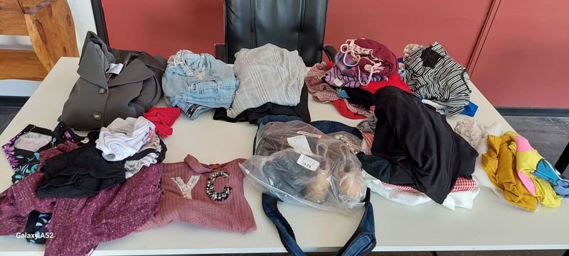 Lote anterior: Gran lote de ropa variada