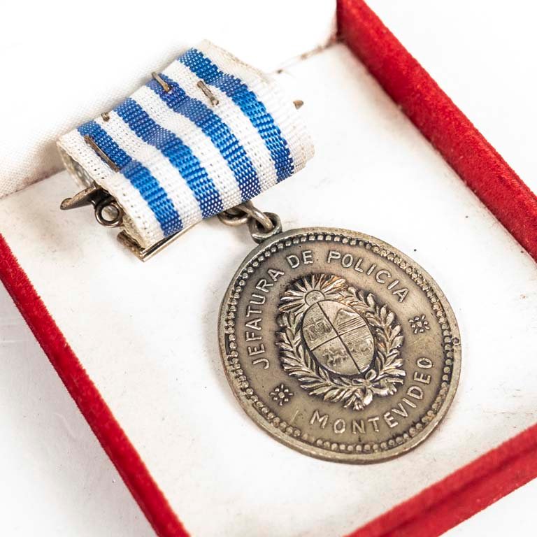 Medalla de Policía de Montevideo - Premio al Mérito - imagen 2