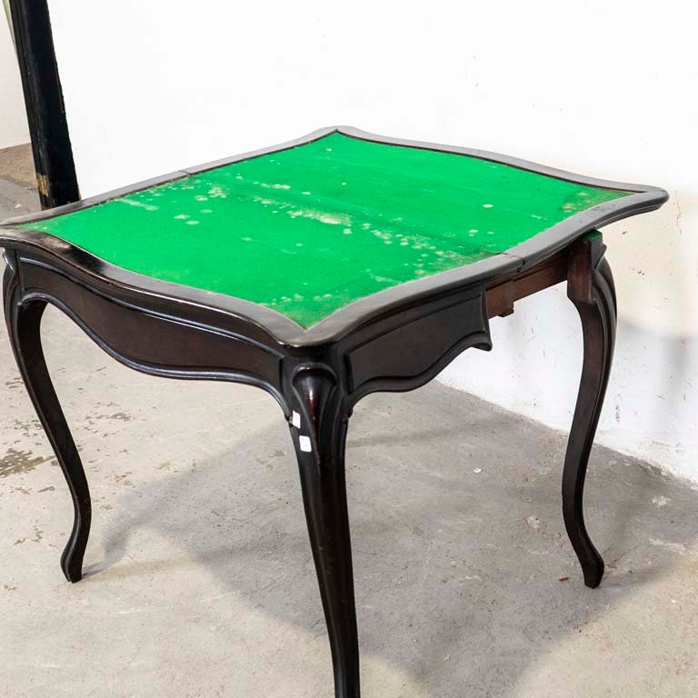 Mesa de juego estilo francesa con detalles en el lustre - imagen 2