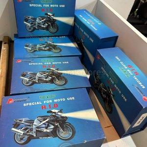 Lote siguiente: Cajas de Faros H.I.D. para Motos Suzuki