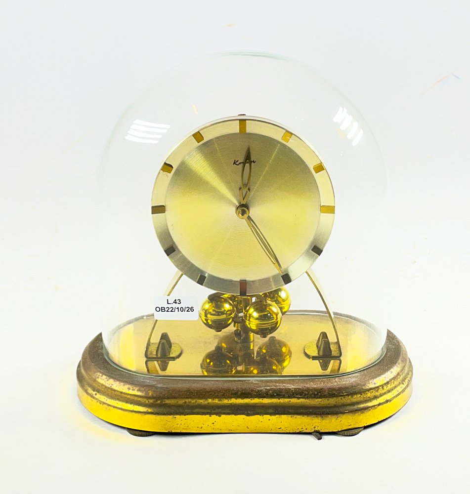 Reloj de Sobremesa Atmos Kundo con Redoma Hialina y Péndulo de Bolas