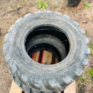 Juego de 2 Cubiertas para Retroexcavadora 12-16.5 - imagen 2