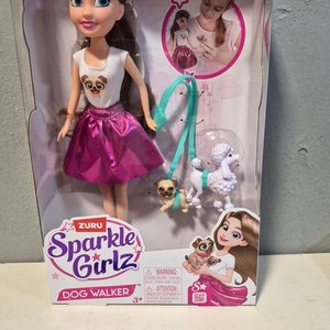 Muñeca Sparkle Girlz Dog Walker con Mascotas y Accesorios - imagen 3