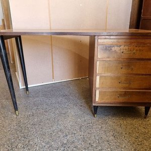 Escritorio Vintage de Diseño en Madera con Patas Cónicas y Cajonera - imagen 1