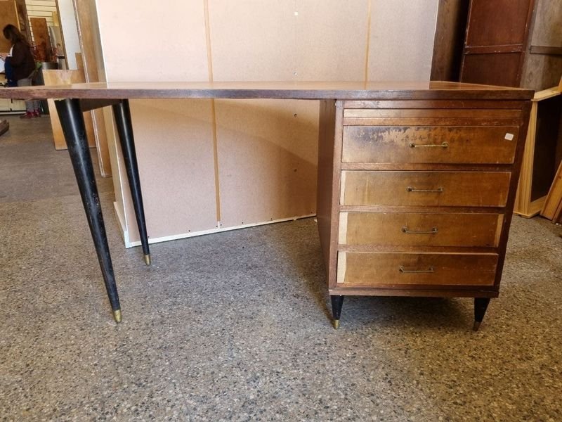 Escritorio Vintage de Diseño en Madera con Patas Cónicas y Cajonera