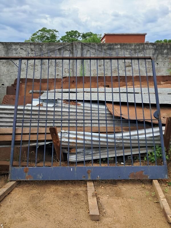 Item 883011 - Image 1