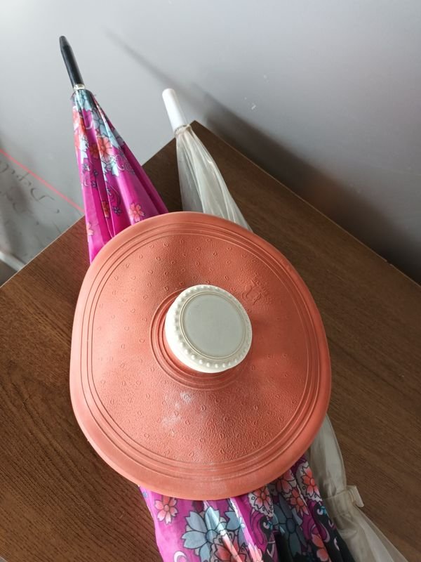 Lote de sombrillas y sombrero - imagen 2
