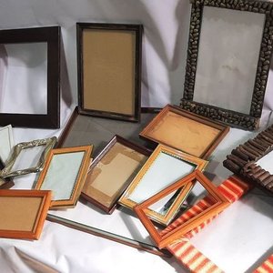 Lote de Marcos de Cuadros con Vidrios Varios Tamaños y Estilos - imagen 1