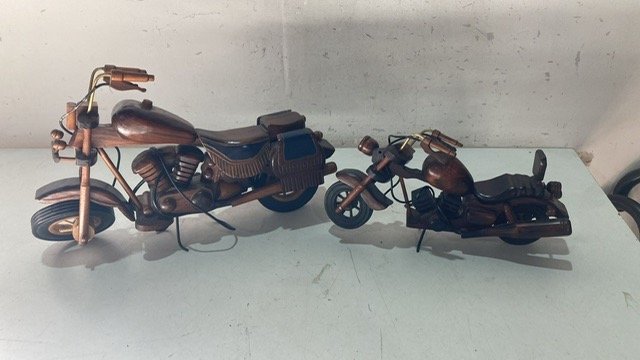 Lote anterior: Motos de colección con detalles