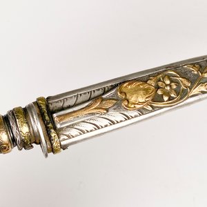 Cuchillo Criollo de Colección con Cabo de Plata y Oro y Vaina Decorada - imagen 8