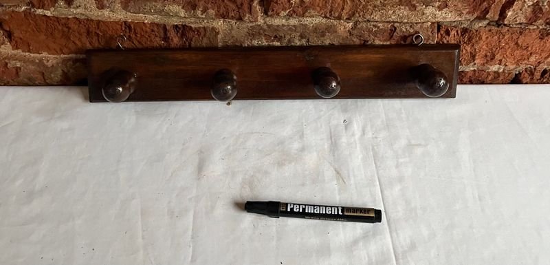 Perchero de Madera Rústico para Amurar con 4 Perchas
