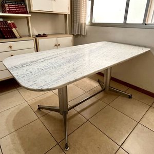 Mesa Vintage Rectangular con Tapa de Mármol Blanco y Base Cromada - imagen 4