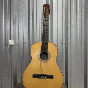 Guitarra Clásica Bestler Hecha en Shanghai - imagen 3